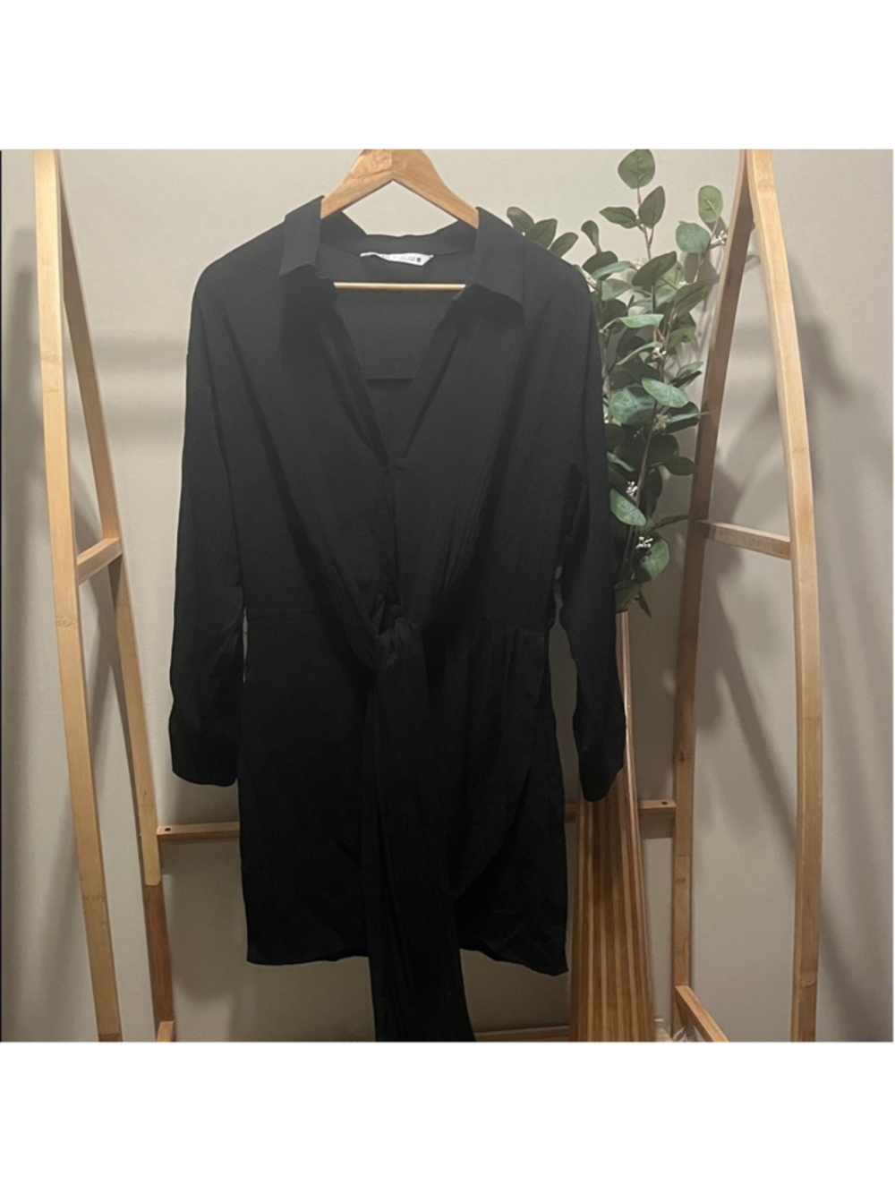 Zara Black Long Sleeve Dress with Tie Front a188